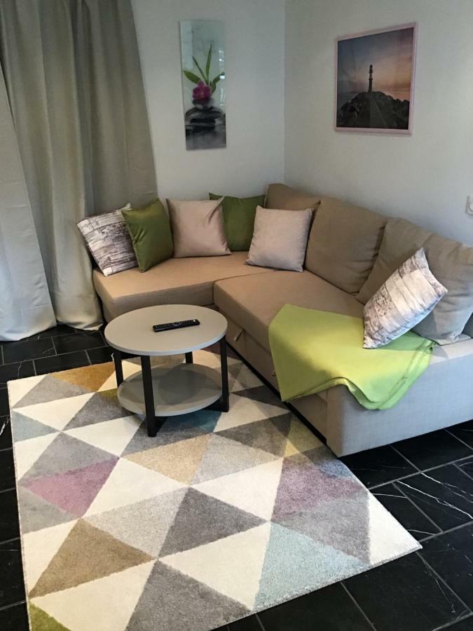 Lagenhet I Villa Pa Fornudden Tyreso Extérieur photo