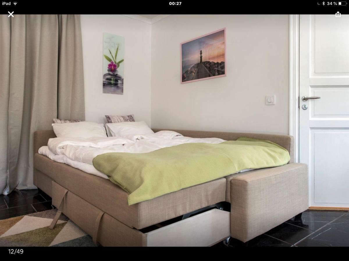 Lagenhet I Villa Pa Fornudden Tyreso Extérieur photo