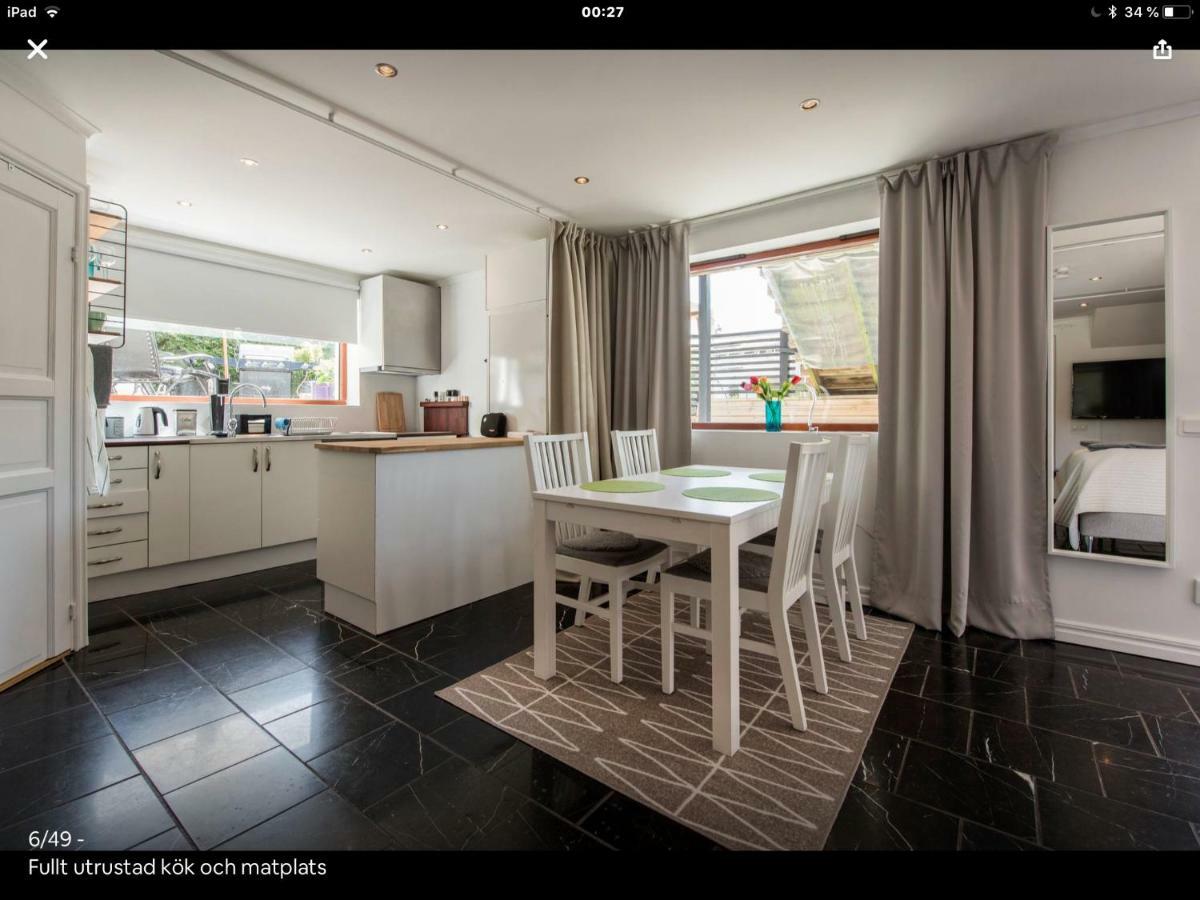 Lagenhet I Villa Pa Fornudden Tyreso Extérieur photo