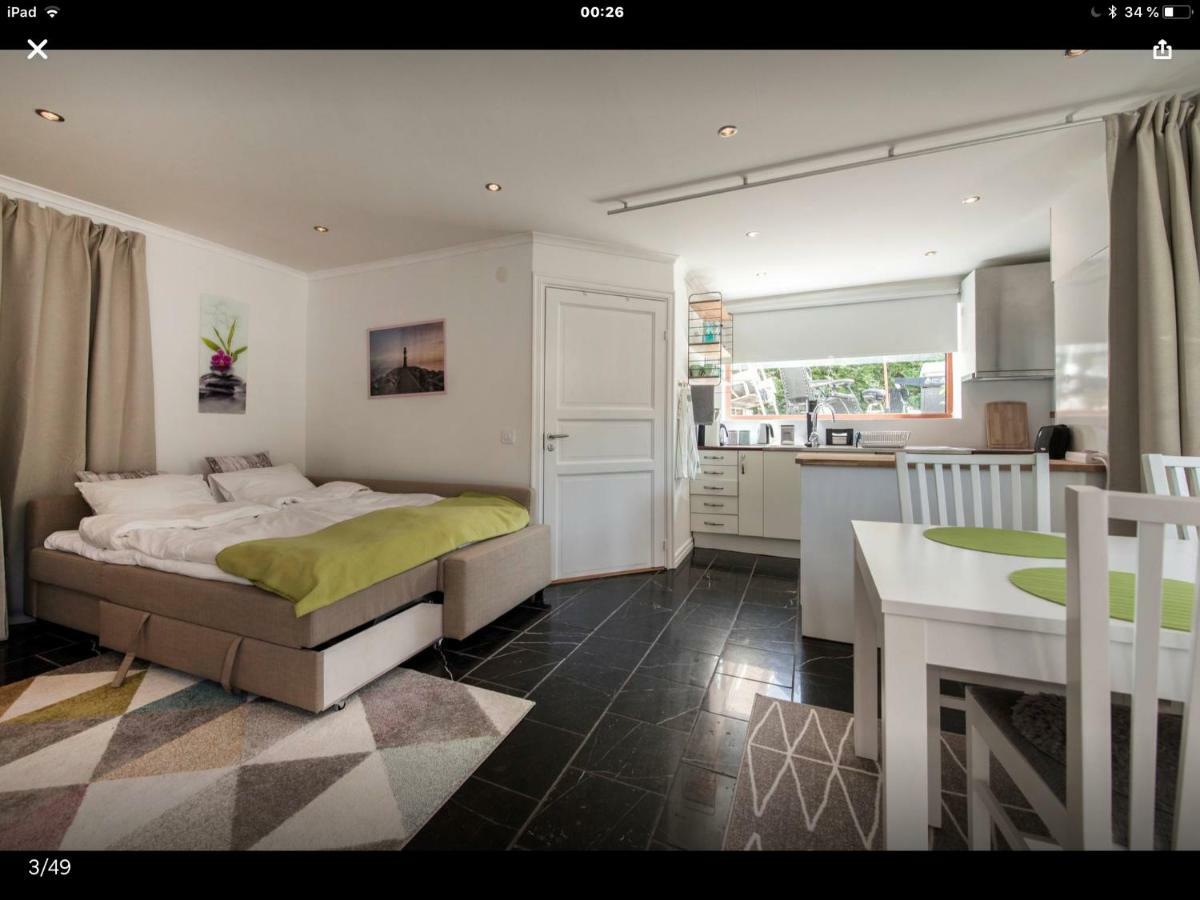 Lagenhet I Villa Pa Fornudden Tyreso Extérieur photo